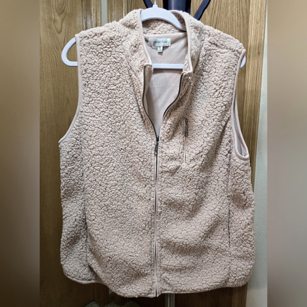 NWOT, Grace and Lace XL pink sherpa vest with pockets